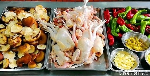 香菇|淮扬菜大厨改良员工餐将香菇烧鸡这么做,鲜香微辣,开胃下饭