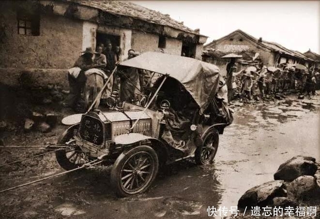 老照片|100年前高清老照片 火热的面摊 普通人家的两菜一汤