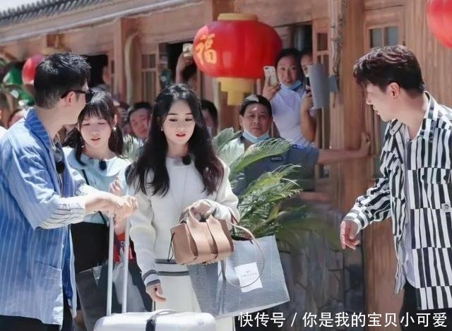 赵丽颖|张亮在中餐厅直呼赵丽颖小名,友谊深厚,粉丝冯绍峰都没这么叫