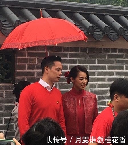  接地|应采儿与胡杏儿的乡下传统结婚仪式，你认为谁更接地气？