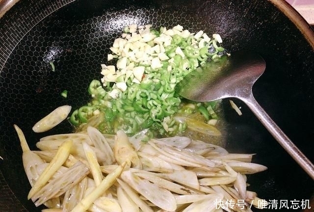  正当|菜正当季，7块钱炒一盘，鲜香脆爽