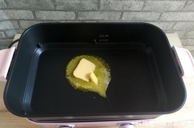 蔓越莓|它比牛轧糖好吃,比雪花酥简单,平底锅10分钟做一堆,百吃不厌