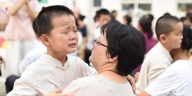  偷拿|孩子从家偷拿一百块钱,妈妈的做法值得称赞,家里的钱再也没少过