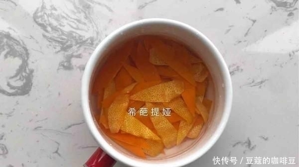 总想|嗓子痒总想咳嗽的人,拿它当零食吃,化痰液润喉咙,不懂可惜了