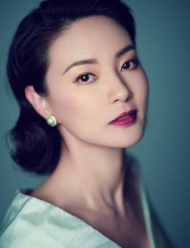 肤白|有央视台花之称的她,43岁依旧肤白貌美,两次离婚失败现在还单身