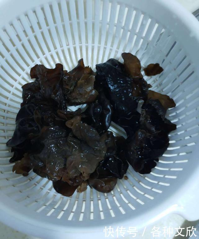 胡萝卜|全麦鸡肉包,用粗粮做的肉馅包子,吃起来味道就是不一样