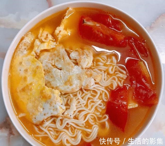 鸡蛋|番茄鸡蛋面，十分钟就搞定一餐