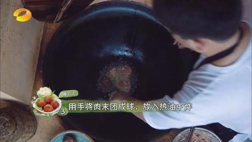 暴露出|《向往》为何一直不用煤气灶黄磊下意识说出8字,暴露出真实原因