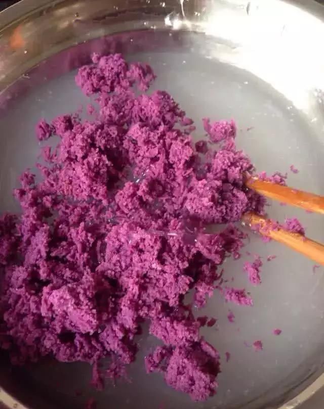 厨师|凉粉最“高级”吃法,把紫薯当配料,看到成品厨师都“跪服”