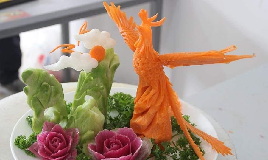 菜品雕刻|法国人中国人简直有毒,为什么要把黄瓜雕成我吃不起的样子