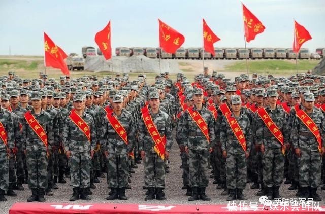 戈壁深处,老兵吻别军旗