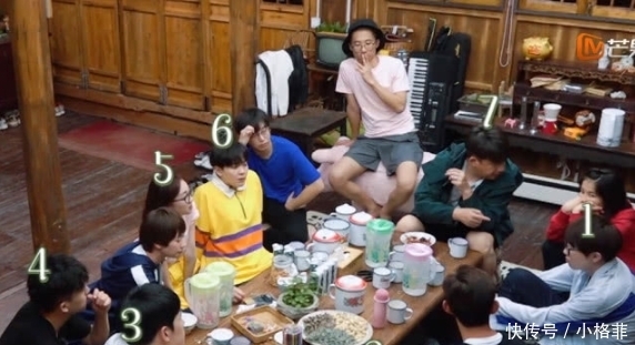  捏紧|首位抽烟嘉宾入镜《向往3》，全程无存在感，张子枫一直捏紧鼻子