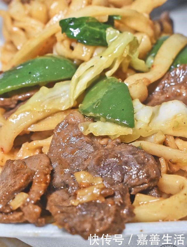 海丰|海丰美食|这条小巷子有着甘心让人排队的味道……