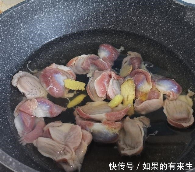 土豆|鸡胗炖土豆,太下饭了,好吃到汤都不剩