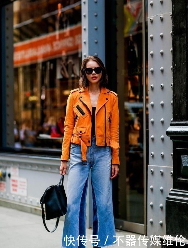 搭配|阔腿裤穿腻了就扔掉吧!今秋流行“水杯裤”,上衣百搭,减龄时髦