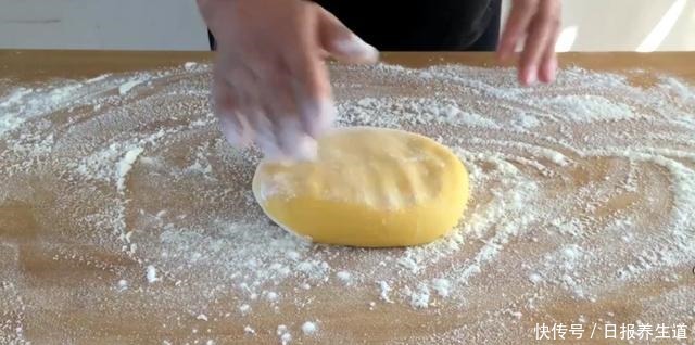 玉米面|只需面粉和玉米面,在家做出酥脆的锅巴