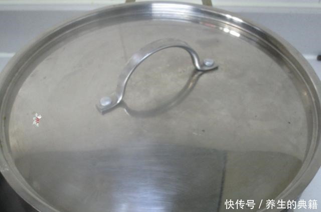 糯米粉|糯米粉这样做,比汤圆好吃多了,我家儿子连吃了5个才停嘴