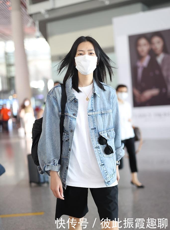 入手|早秋外套不是买越多越好看,学刘雯入手这几款,搭配白T也很高级