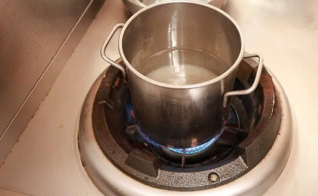 香辛料|盐水鸭非常简单,重要用90度水焯,白米醋除腥,香辛料仅用八角、麻椒