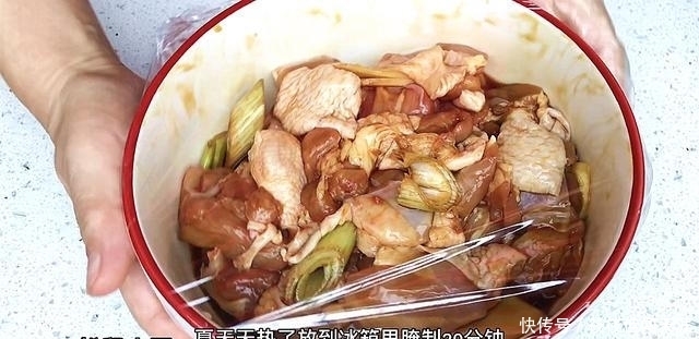 在家|饭店208元的三汁焖锅,自己在家做30块全家吃饱,做法特简单