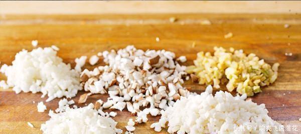 豆腐|吃了几十年豆腐,第一次看到这种吃法,锅盖一打开,我就饿了