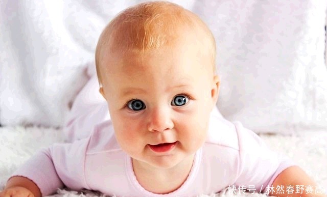 孩子大动作发育|三翻六坐九爬？1岁内孩子的大动作发育，你家宝宝达标了吗？