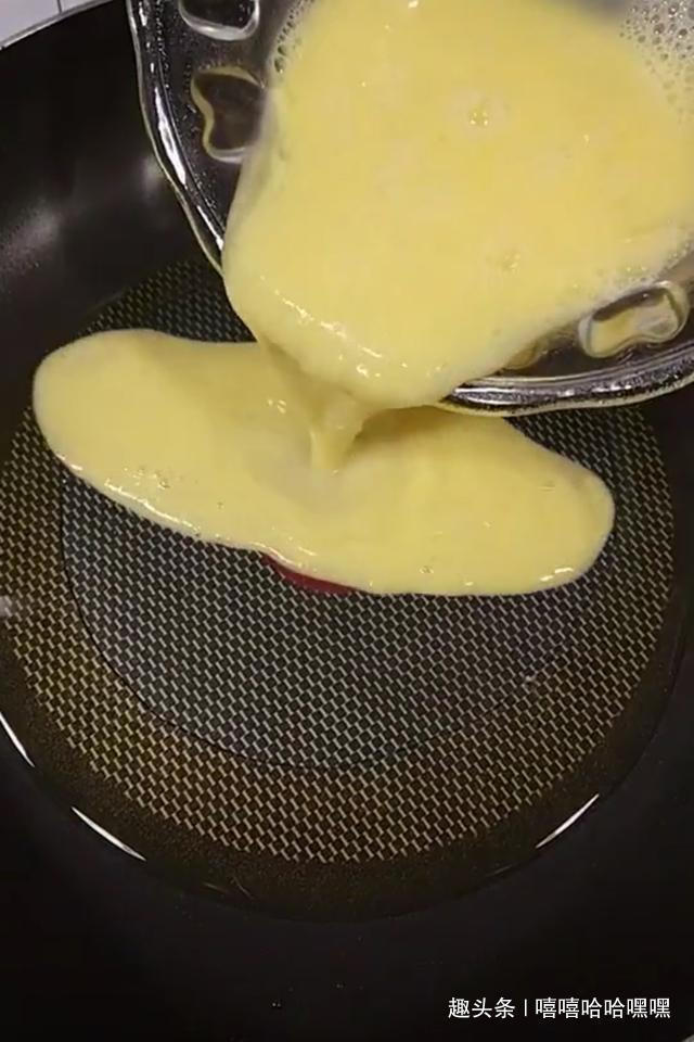 可爱|造型可爱,蛋皮金黄,吃到嘴里一瞬间,让人流连忘返,美味蛋包饭