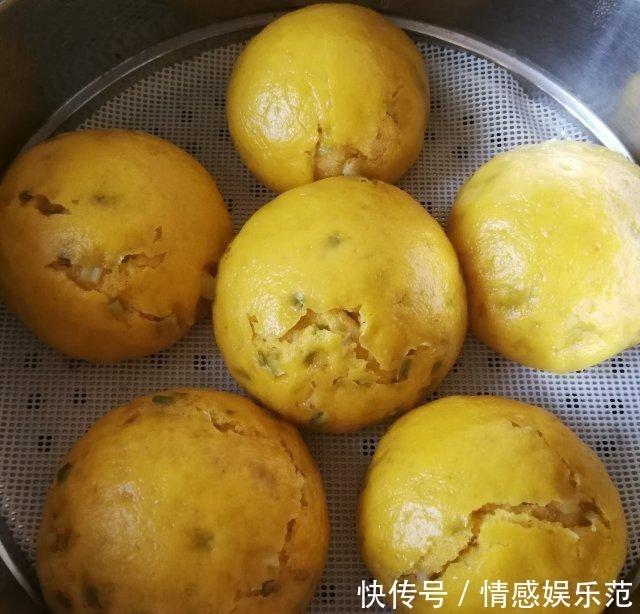 南瓜|南瓜椒盐葱香咸窝窝,又暄又软,好吃极了