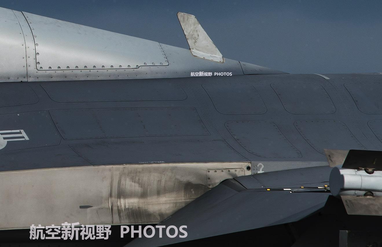 实拍|军迷深入国外基地实拍,美国空军F-16战斗机,服役多年不减当年