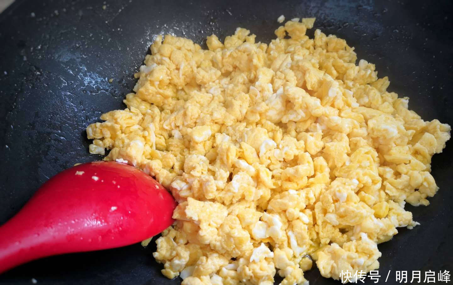  好吃|做韭菜鸡蛋馅饺子，“最忌讳”放它，很多人弄错，难怪饺子不好吃