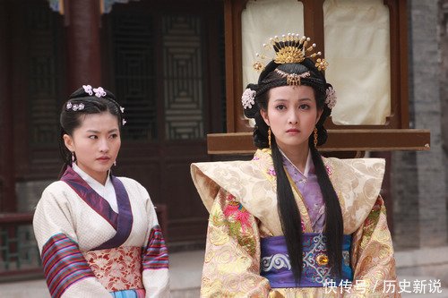 留下|嘉庆上位后,乾隆留下的50多个小妈怎么办?给她们钱,任其潇洒