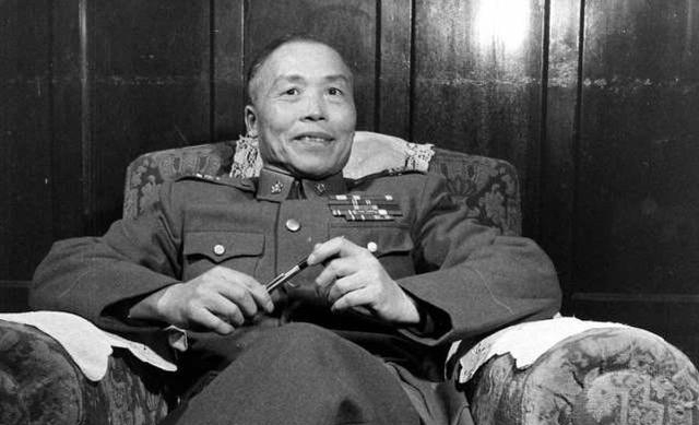 李宗仁|她是李宗仁原配，守活寡70年，百岁宴上儿子痛哭为其鸣不平