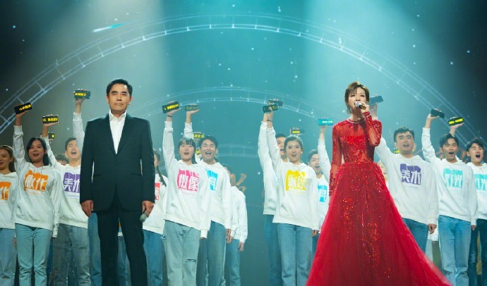  亮相|金鹰晚会收视夺冠！湖南卫视力压浙江卫视，金鹰女神宋茜压轴亮相