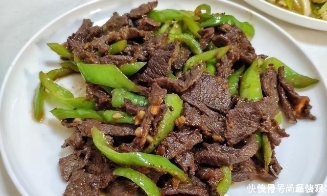 朋友|朋友来吃饭,宝妈花45元做一桌菜,朋友吃撑了,孩子爸却说抠门