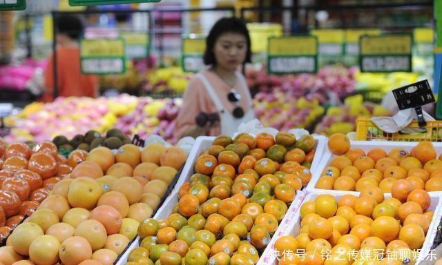 尽量|4种被列入“黑名单”的水果,尽量别去碰,最后1种吃了会“上瘾”