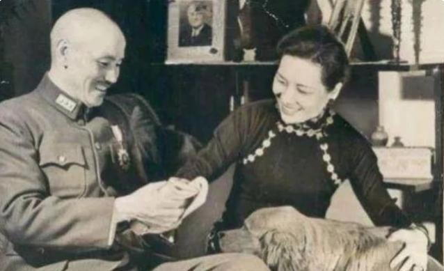  东西|蒋介石从来不碰的3样东西，现代人却痴迷不已，戒掉一个都难