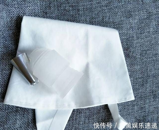 饼干|自制的简单饼干，奶香美味的，不要错过