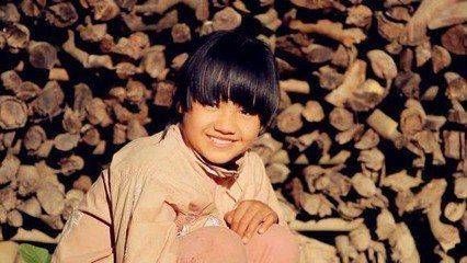 女孩儿|《变形记》史上唯一“没被退货”的女孩儿,今被富太太收养做女儿