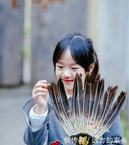  曝光|嗯哼、小山竹去找泡芙，无意间闯入吴尊房间，吴尊老婆正脸曝光