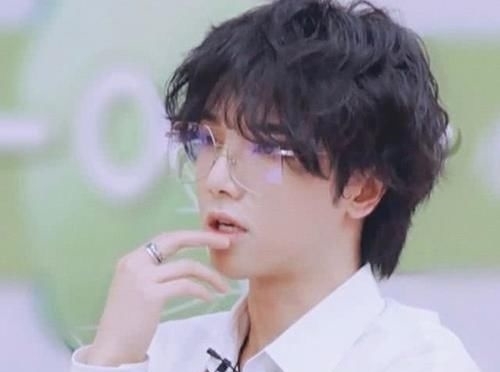 歪曲|那些年华晨宇在综艺节目里的“人设”和其背后的故事