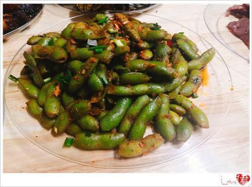 特意|几个老同学来家里吃饭,媳妇特意做一桌菜招待,饭后都夸我好福气