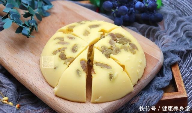 食材|不用烤箱和打蛋器,4种食材搅一起上锅蒸,做零失败不上火蒸蛋糕