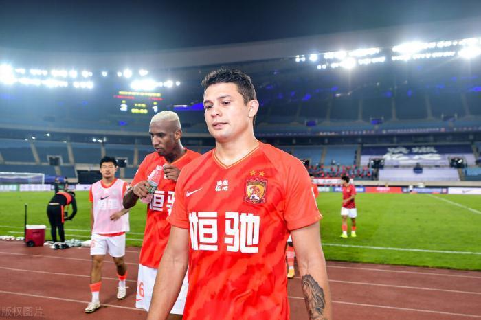 绝杀|恒大球员赛后评分：完成绝杀的暴力鸟并非最高，卡帅爱徒又是倒数