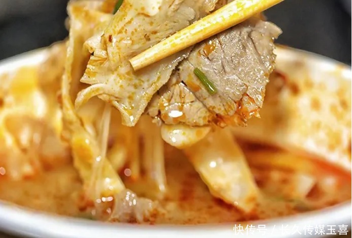 怀念|怀念的牛肉汤,再搭配上烧饼,几碗下肚不成问题