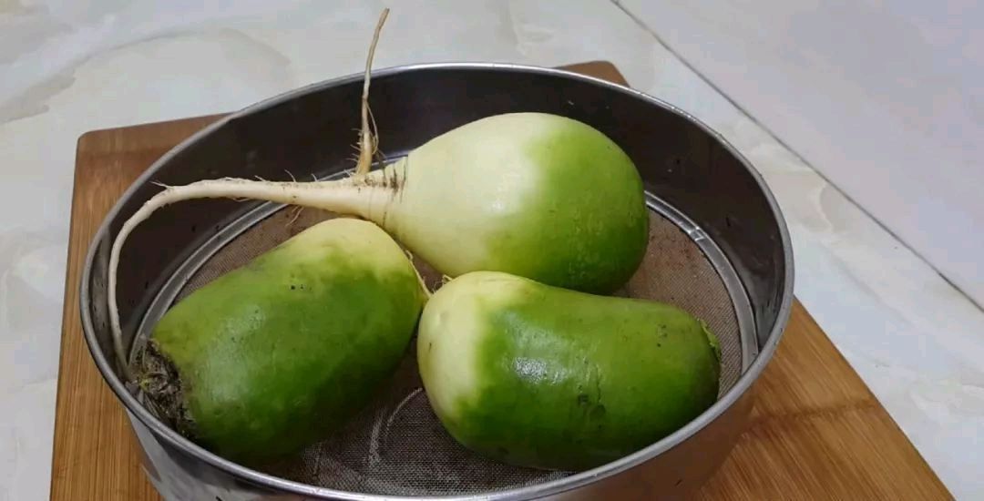 丸子|到吃萝卜的时候,我教你怎么做萝卜肉丸它们味道鲜美,但不油炸你吃得越多,它们就越香