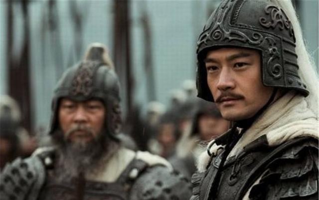 危险|古代攻城战很惨烈,首先爬上云梯的士兵十分危险,为何他们敢爬