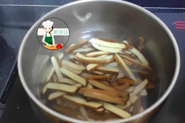 筷子|夏天,最该吃的不是韭菜,而是它,是素菜却比肉都香,停不下筷子