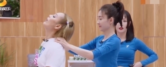 失误|宁静出现失误,团战排名依然第一,沈梦辰奇思妙想功不可没