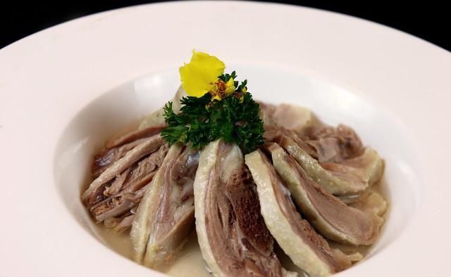 香辛料|盐水鸭非常简单,重要用90度水焯,白米醋除腥,香辛料仅用八角、麻椒