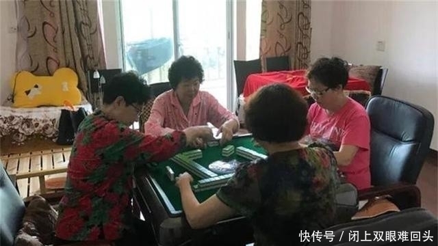 养老院|“新型养老”走红,不去养老院也不依靠子女,晚年幸福靠自己争取